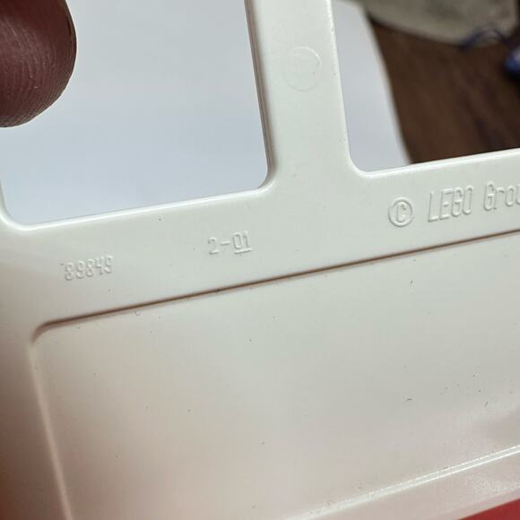 Duplo Lego Red White Hinged Door Wall 6 Loose Replacement Piece Brick - Picture 6 of 9